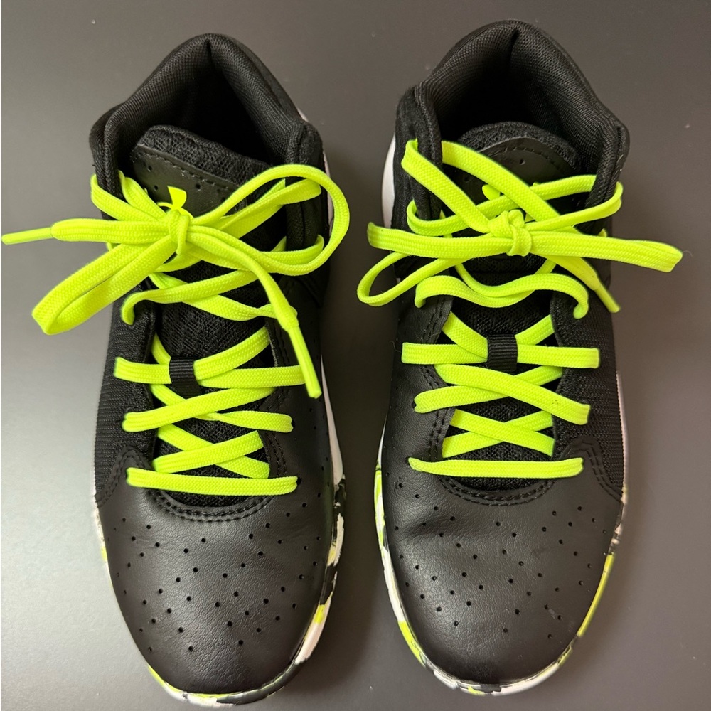 Under Armour Kids Sneakers Black and Neon Green